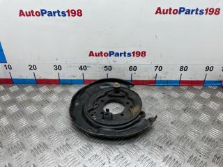 Щит опорный задний левый Toyota Camry 2004