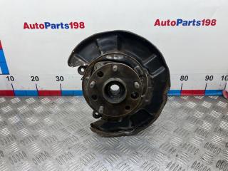 Щит опорный задний правый Toyota Highlander 2005