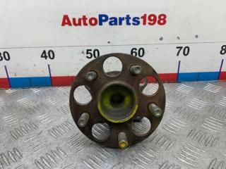 Запчасть ступица задняя Toyota Prius 2010
