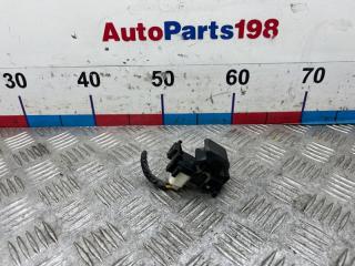 Фото запчасти кнопка стеклоподъемника задняя Toyota Corolla 2011 контрактная запчасть Запчасть кнопка стеклоподъемника задняя Toyota Corolla 2011