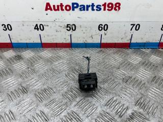 Запчасть кнопка открытия двери Toyota Highlander 2008