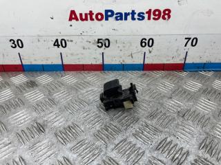 Фото запчасти кнопка стеклоподъемника задняя Toyota Camry 2010 контрактная запчасть Запчасть кнопка стеклоподъемника задняя Toyota Camry 2010