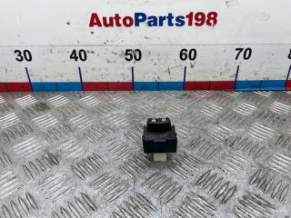 Запчасть кнопка открытия двери Toyota Corolla 2009