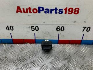 Фото запчасти кнопка открытия двери Toyota Camry 2010 контрактная запчасть Запчасть кнопка открытия двери Toyota Camry 2010