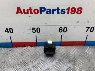 Фото запчасти кнопка открытия двери Toyota Camry 2009 контрактная запчасть Запчасть кнопка открытия двери Toyota Camry 2009