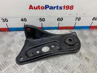 Кронштейн подрамника передний правый Toyota Camry 2008