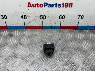 Фото запчасти кнопка открытия двери Toyota Camry 2008 контрактная запчасть Запчасть кнопка открытия двери Toyota Camry 2008