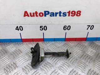 Ограничитель двери задний Nissan Qashqai 2008