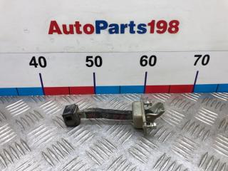 Запчасть ограничитель двери задний Mitsubishi Outlander 2010