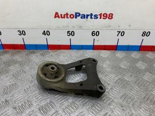 Фото запчасти кронштейн редуктора задний левый Toyota RAV4 2010 контрактная запчасть Запчасть кронштейн редуктора задний левый Toyota RAV4 2010