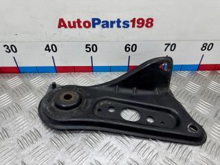 Кронштейн подрамника передний левый Toyota Camry 2010