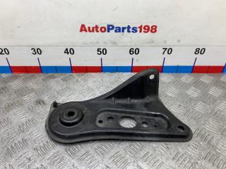 Кронштейн подрамника передний левый Toyota Camry 2010