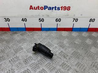 Фото запчасти насос омывателя Volkswagen Tiguan 2009 контрактная запчасть Запчасть насос омывателя Volkswagen Tiguan 2009