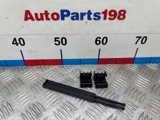 Запчасть фиксатор бардачка Лада 2110 1995 - 2014