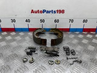 Запчасть ремкомплект стояночного тормоза левый Toyota Camry 2011