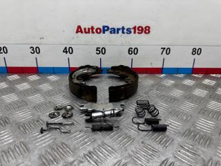 Запчасть ремкомплект стояночного тормоза левый Toyota Camry 2009