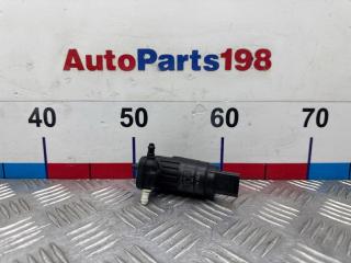 Запчасть насос омывателя Volkswagen Tiguan 2009