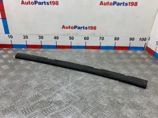 Запчасть накладка Volkswagen Touareg 2008