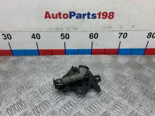 Замок капота Toyota RAV4 2008