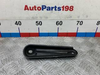 Фото запчасти кронштейн балки задний левый Toyota RAV4 2010 контрактная запчасть Запчасть кронштейн балки задний левый Toyota RAV4 2010