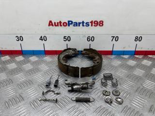 Запчасть ремкомплект стояночного тормоза левый Toyota Camry 2005