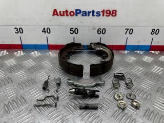 Запчасть ремкомплект стояночного тормоза правый Toyota Camry 1999