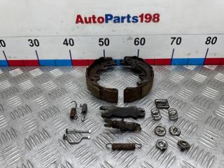 Запчасть ремкомплект стояночного тормоза правый Toyota Highlander 2003