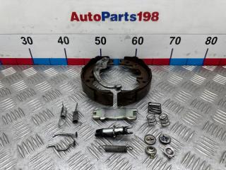 Запчасть ремкомплект стояночного тормоза левый Toyota Highlander 2003