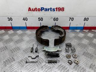 Запчасть ремкомплект стояночного тормоза правый Toyota Camry 2008