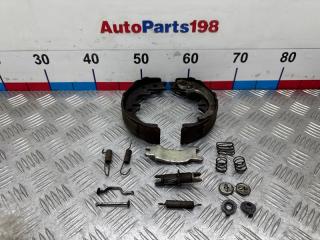 Запчасть ремкомплект стояночного тормоза правый Toyota Camry 2010