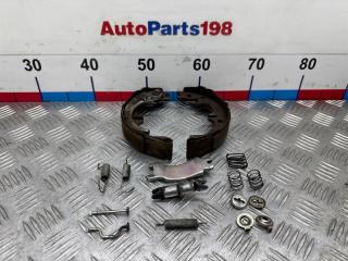 Запчасть ремкомплект стояночного тормоза левый Toyota Camry 2008