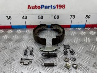 Запчасть ремкомплект стояночного тормоза правый Toyota Camry 2008