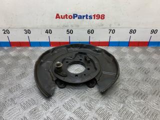 Щит опорный задний правый Toyota Camry 2010