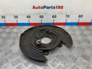 Щит опорный задний правый Toyota Camry 2014