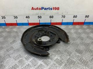 Щит опорный задний правый Toyota Camry 2014