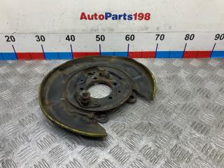 Щит опорный задний правый Toyota Camry 2014