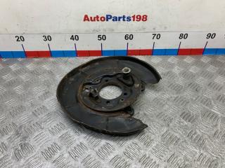 Щит опорный задний левый Toyota Camry 2015