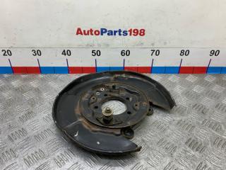 Щит опорный задний правый Toyota Camry 2011