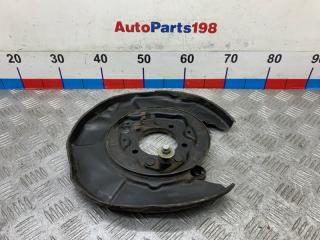 Щит опорный задний правый Toyota Camry 2011