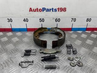 Запчасть ремкомплект стояночного тормоза правый Toyota Highlander 2003