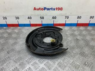 Щит опорный задний правый Toyota Camry 2005