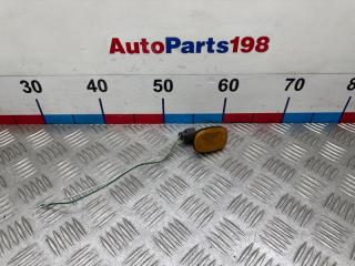 Запчасть повторитель на крыло Toyota Voltz 2002