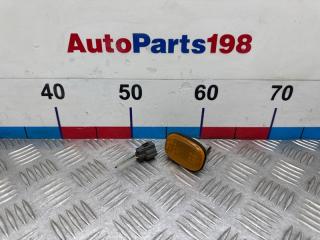 Запчасть повторитель на крыло Toyota Celica 1998