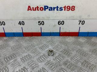 Запчасть кронштейн форсунки Nissan Qashqai 2011