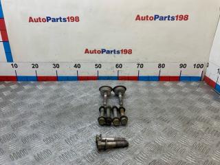Запчасть болт подвески Toyota Camry 2010