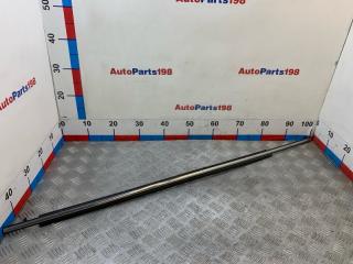 Молдинг стекла передний левый Toyota Camry 2008