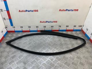 Запчасть уплотнитель стекла передний левый Toyota Camry 2008