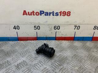 Запчасть насос омывателя Toyota Camry 2010