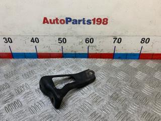 Запчасть кронштейн Toyota Auris 2010