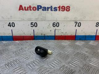 Запчасть концевик двери задний Pontiac Vibe 2003